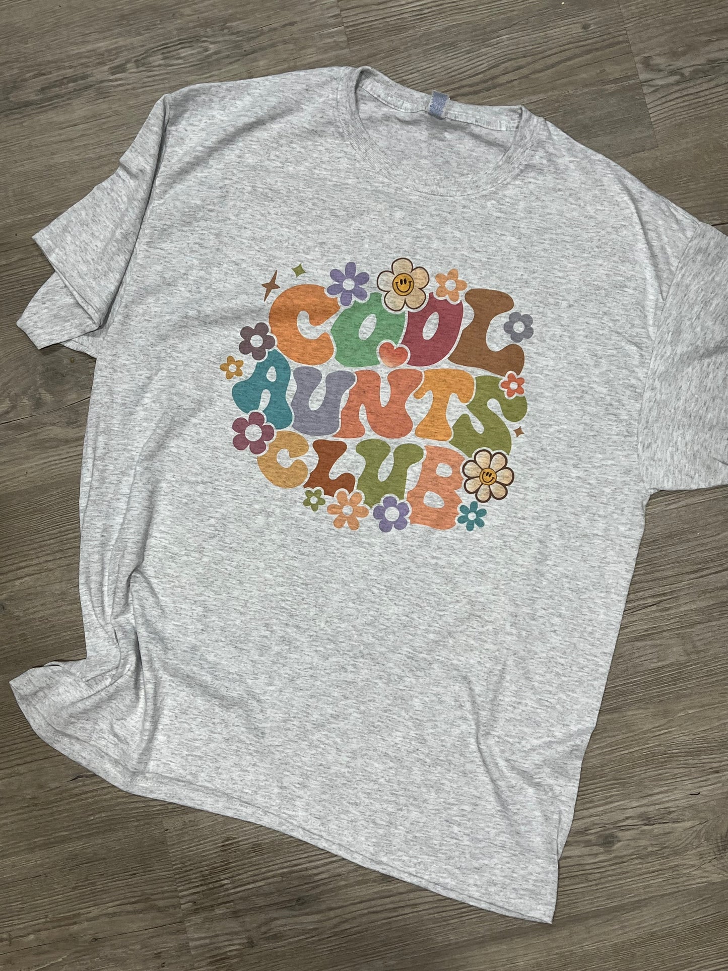 Cool Aunts Club Graphic Shirt