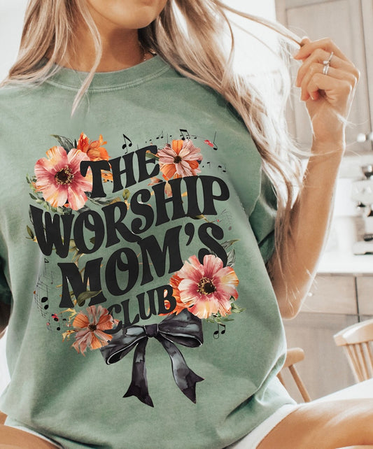 The worship moms club Graphic Shirt
