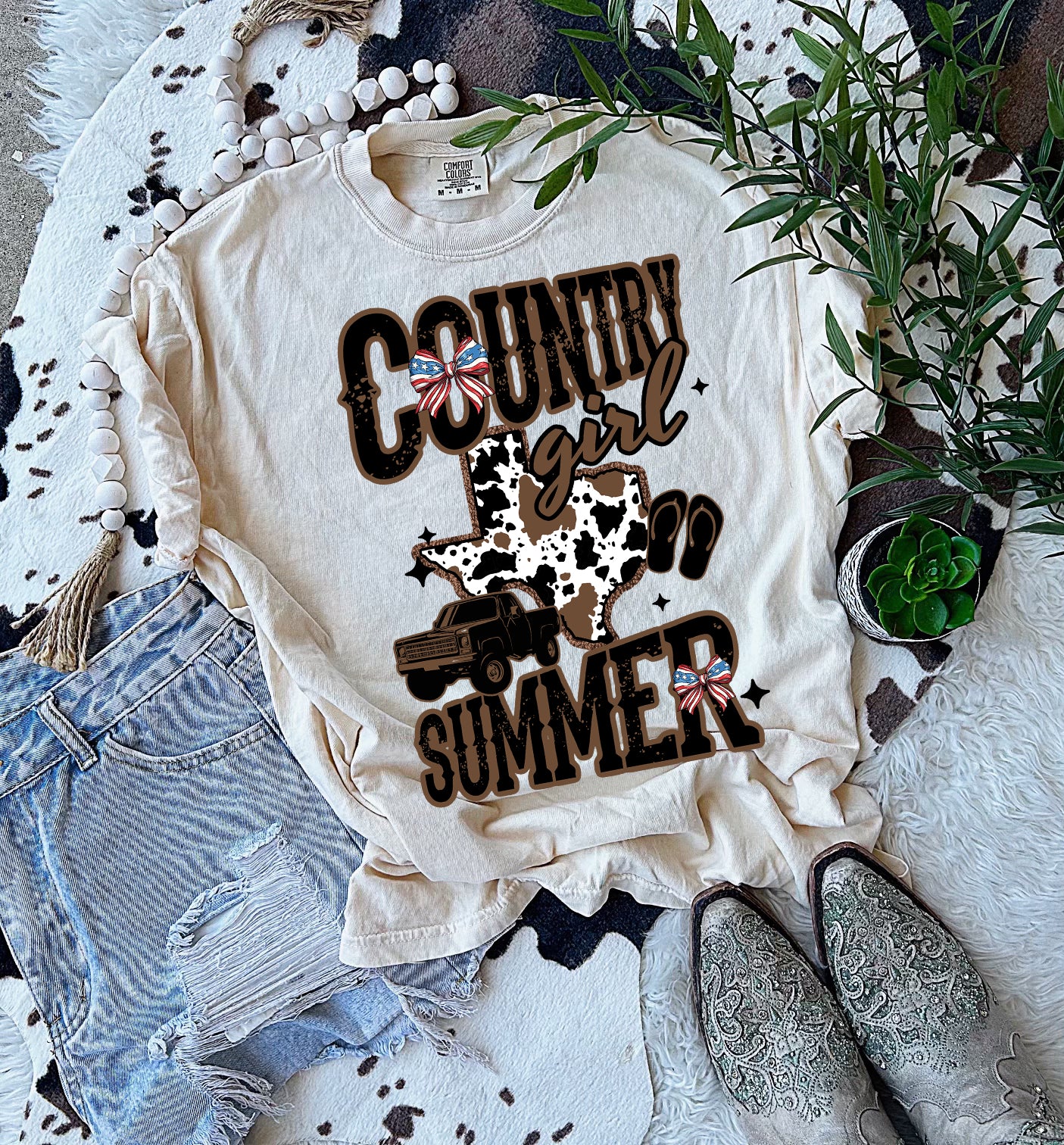 Country girl summer. Texas. Graphic shirt